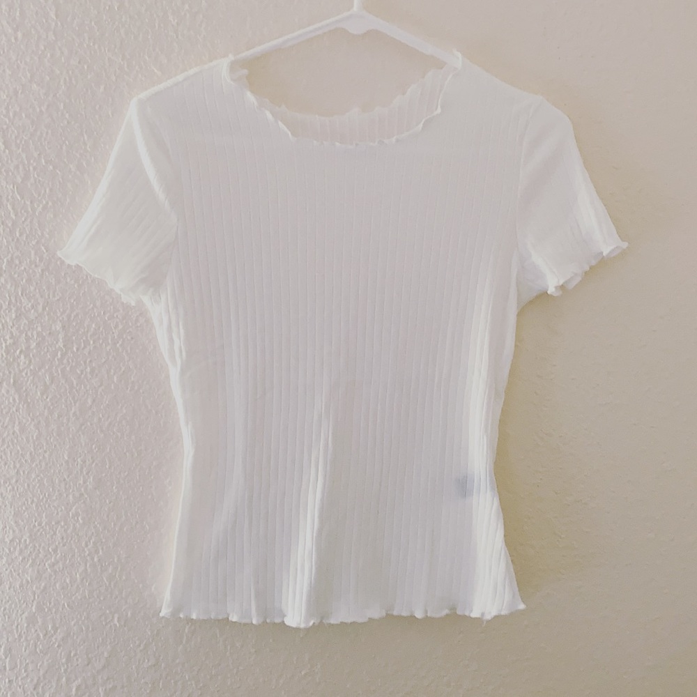 ☁️ SHEIN ribbed ruffled edges top